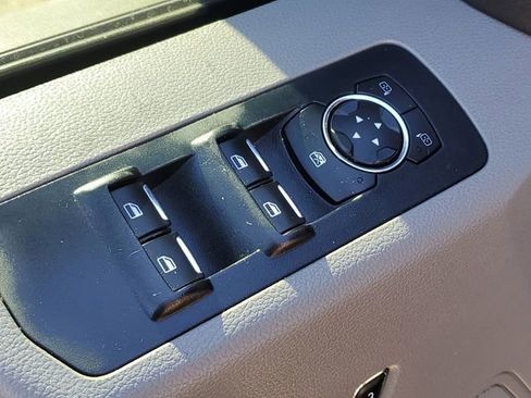 Used 2015 Ford F150 XLT AWD/4WD image 22