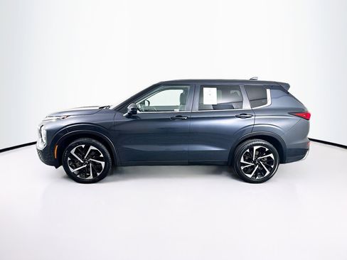 Used 2024 Mitsubishi Outlander SE image 4