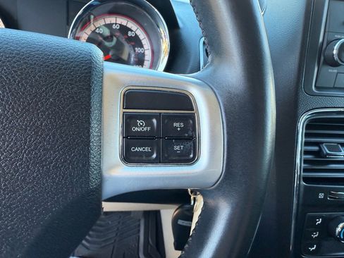 Used 2014 Dodge Grand Caravan American Value Package w/ UConnect Hands-Free Group image 27