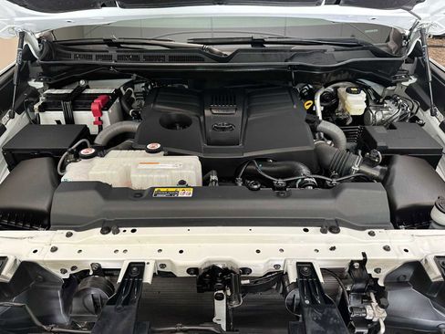 Used 2023 Toyota Tundra Limited w/ TRD Off-Road Package AWD/4WD image 10