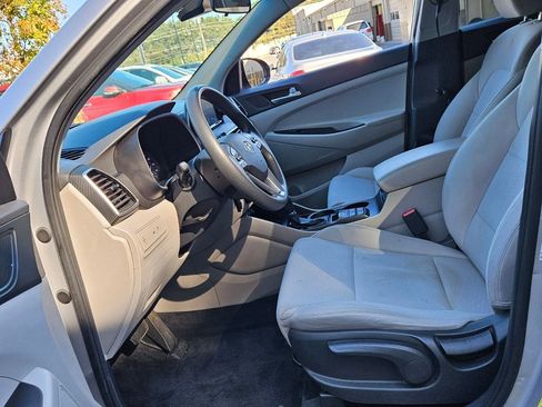 Used 2021 Hyundai Tucson SE image 24