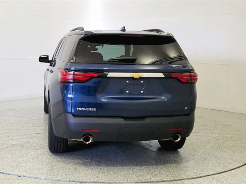 Used 2023 Chevrolet Traverse LT FWD image 6