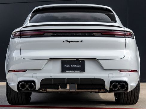 New 2025 Porsche Cayenne S AWD/4WD image 10