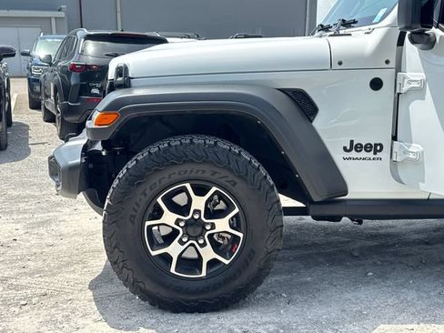 Used 2022 Jeep Wrangler Sport AWD/4WD image 24