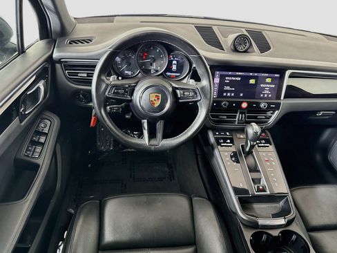 Used 2022 Porsche Macan w/ Premium Package Plus AWD/4WD image 17