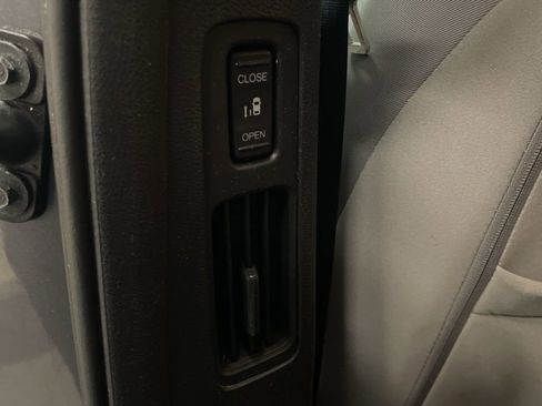 Used 2019 Honda Odyssey EX image 16