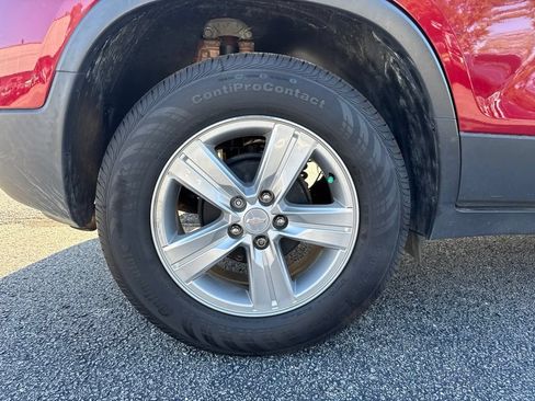 Used 2019 Chevrolet Trax LT FWD image 15