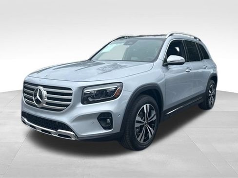 Used 2026 Mercedes-Benz GLB 250 image 1