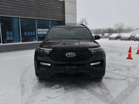 Used 2023 Ford Explorer ST-Line w/ Class IV Trailer Tow Package image 10