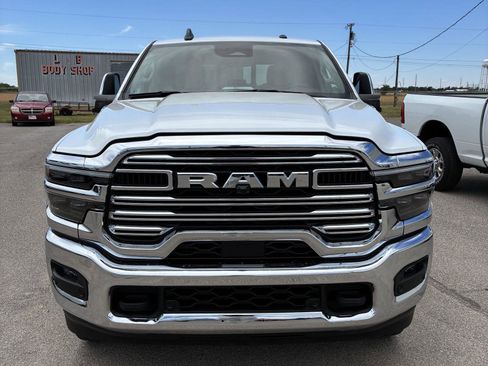 Used 2026 RAM 2500 Laramie AWD/4WD image 10
