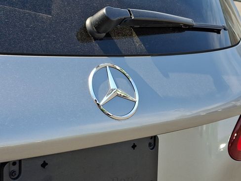 Used 2019 Mercedes-Benz GLC 300 4MATIC image 28