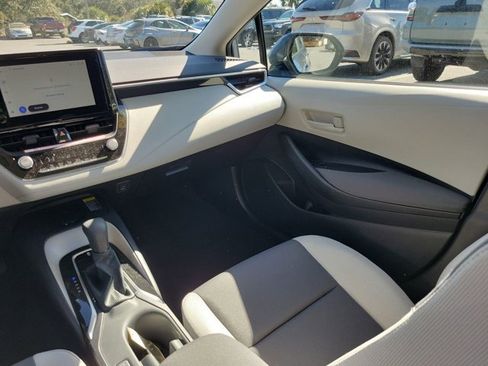 Used 2026 Toyota Corolla LE image 23