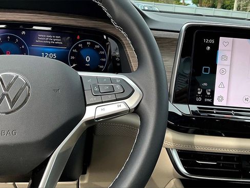 New 2026 Volkswagen Atlas SEL image 25