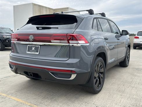 New 2026 Volkswagen Atlas Cross Sport SE image 8