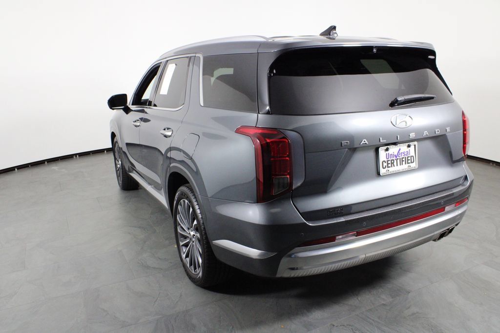 Certified 2024 Hyundai Palisade Calligraphy FWD image 16