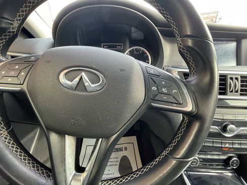 Used 2018 INFINITI QX30 Luxury w/ Cargo Package image 14