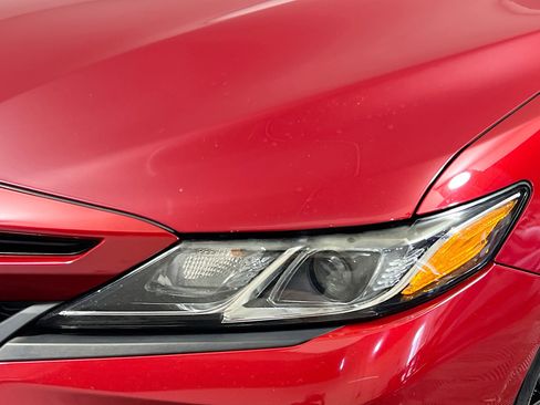 Used 2020 Toyota Camry SE image 7