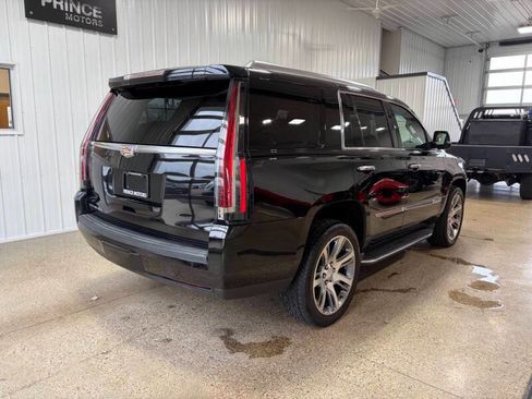 Used 2016 Cadillac Escalade Luxury AWD/4WD image 6