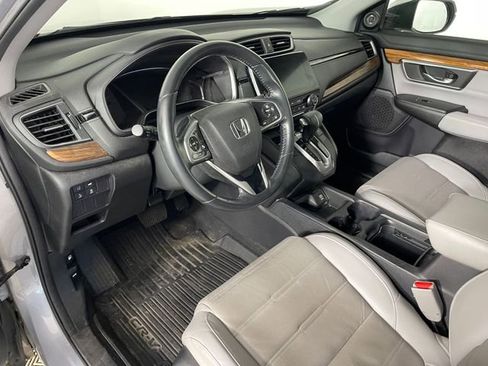 Used 2019 Honda CR-V Touring image 3