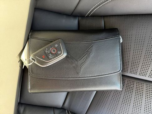 Used 2021 Chevrolet Corvette Stingray Premium Cpe w/ Z51 Performance Package image 26