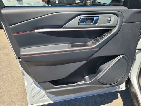 New 2026 Ford Explorer ST-Line AWD/4WD image 8