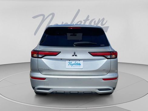 Used 2024 Mitsubishi Outlander SE AWD/4WD image 8