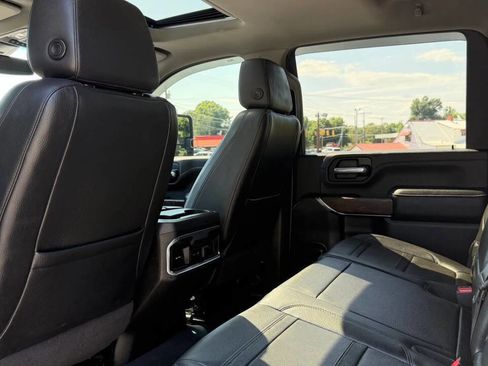 Used 2022 GMC Sierra 3500 Denali AWD/4WD image 19