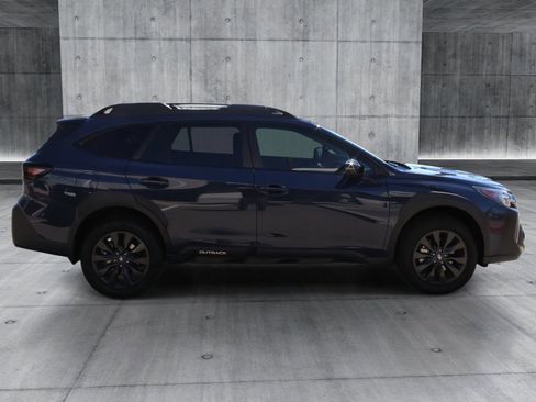 Used 2025 Subaru Outback Onyx Edition AWD/4WD image 6