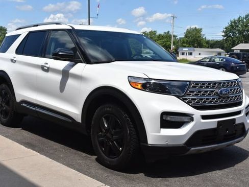 Used 2023 Ford Explorer Limited w/ Class IV Trailer Tow Package AWD/4WD image 14