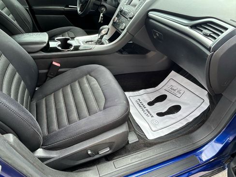Used 2015 Ford Fusion SE FWD image 12