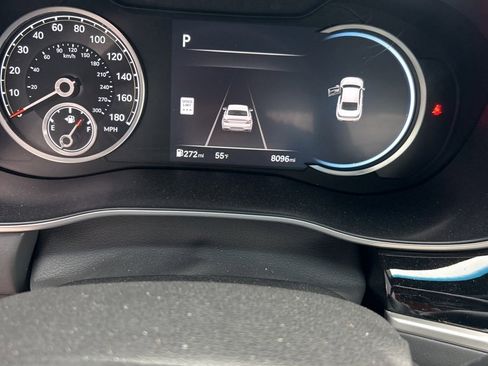 Used 2025 Genesis G70 3.3T Advanced w/ Sport Prestige Package image 8