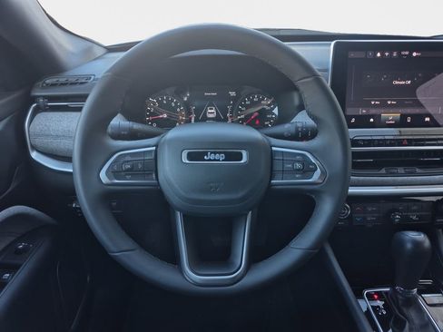 Used 2024 Jeep Compass Latitude AWD/4WD image 11