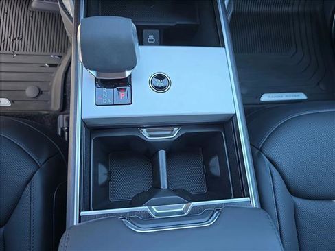 New 2025 Land Rover Range Rover SE image 22