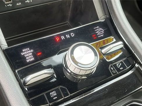 Used 2023 Jeep Grand Cherokee Overland w/ MOPAR Finishing Package image 17