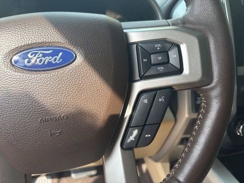 Used 2020 Ford F150 Lariat image 19