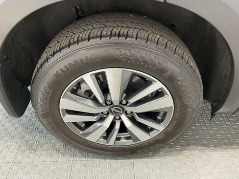 Used 2024 Nissan Pathfinder SL AWD/4WD image 49