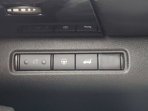 Used 2025 Nissan Pathfinder SV AWD/4WD image 26