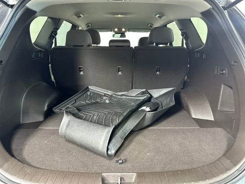 Used 2020 Hyundai Santa Fe SE image 33