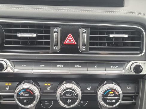 Used 2022 Genesis G70 2.0T w/ Prestige Package image 26