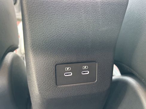 Used 2025 Nissan Kicks SR image 33