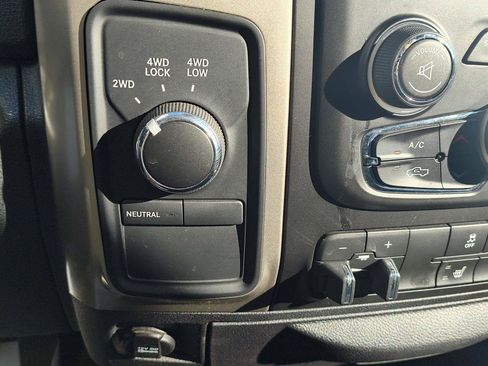 Used 2015 RAM 2500 Big Horn AWD/4WD image 12
