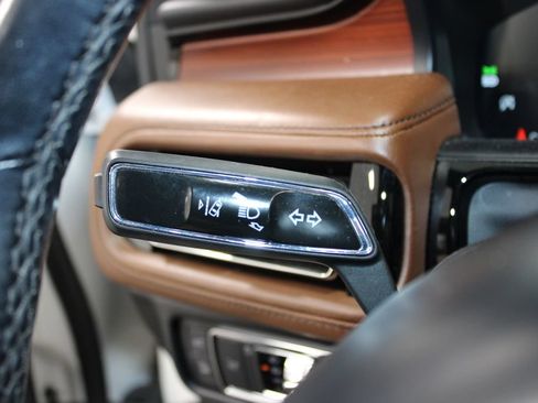 Used 2022 Lincoln Nautilus Reserve w/ Equipment Group 201A FWD image 24