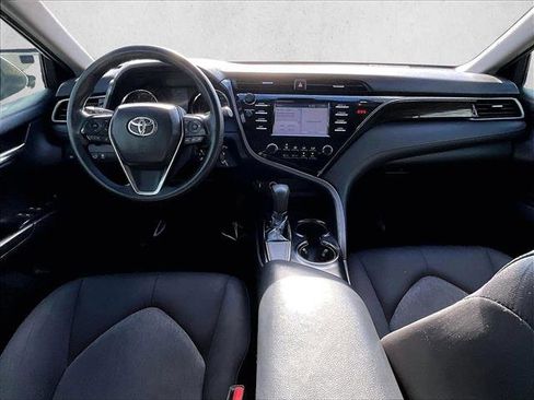 Used 2019 Toyota Camry LE image 16