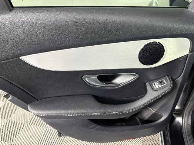 Used 2019 Mercedes-Benz C 300 Sedan image 22