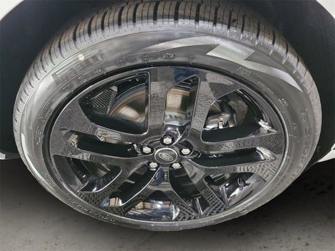 New 2025 Land Rover Range Rover Evoque S image 11