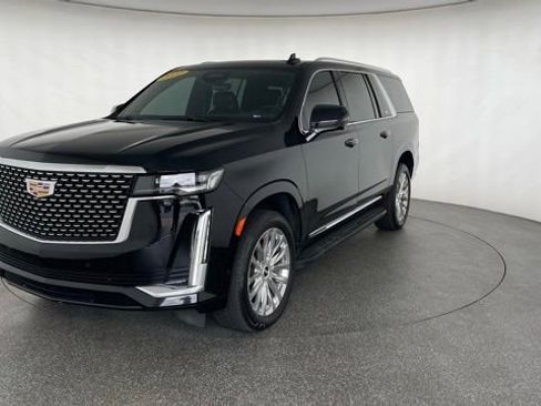 Used 2022 Cadillac Escalade ESV Premium Luxury image 33