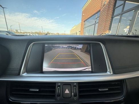 Used 2020 Kia Optima LX image 28