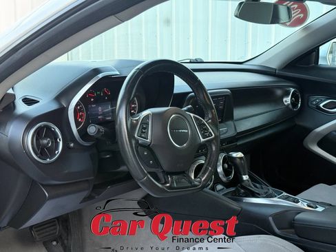 Used 2020 Chevrolet Camaro LT RWD image 10