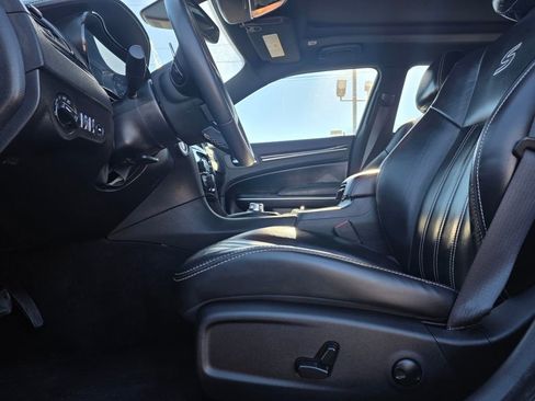 Used 2023 Chrysler 300 S image 10