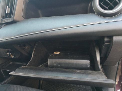 Used 2018 Toyota RAV4 XLE w/ Plus Extra Value Package image 31